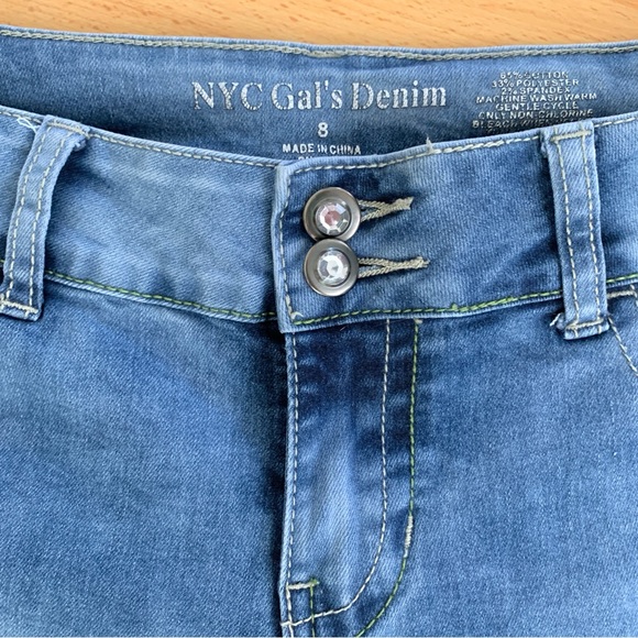NYC GAL’S Denim Embroidered Capris Women’s Size 8 - Picture 8 of 10